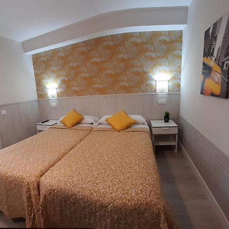 Hostal Verdemar Хіхон Екстер'єр фото