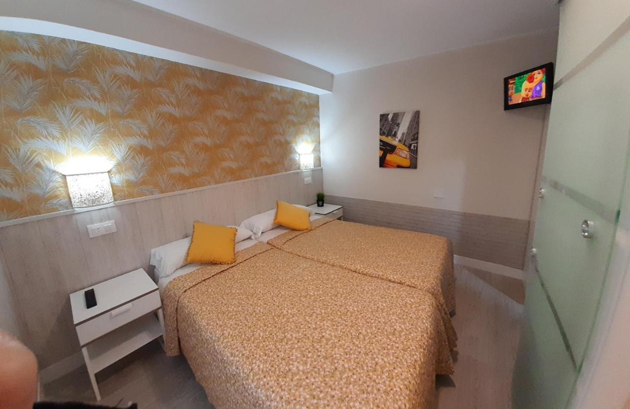 Hostal Verdemar Хіхон Екстер'єр фото