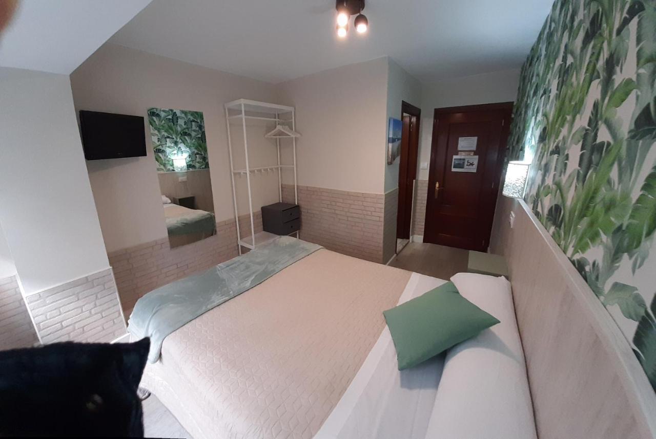 Hostal Verdemar Хіхон Екстер'єр фото