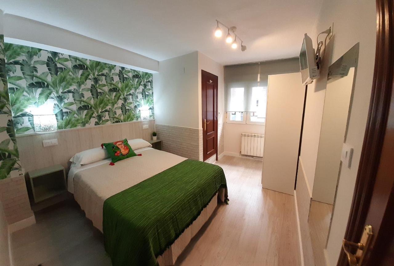 Hostal Verdemar Хіхон Екстер'єр фото