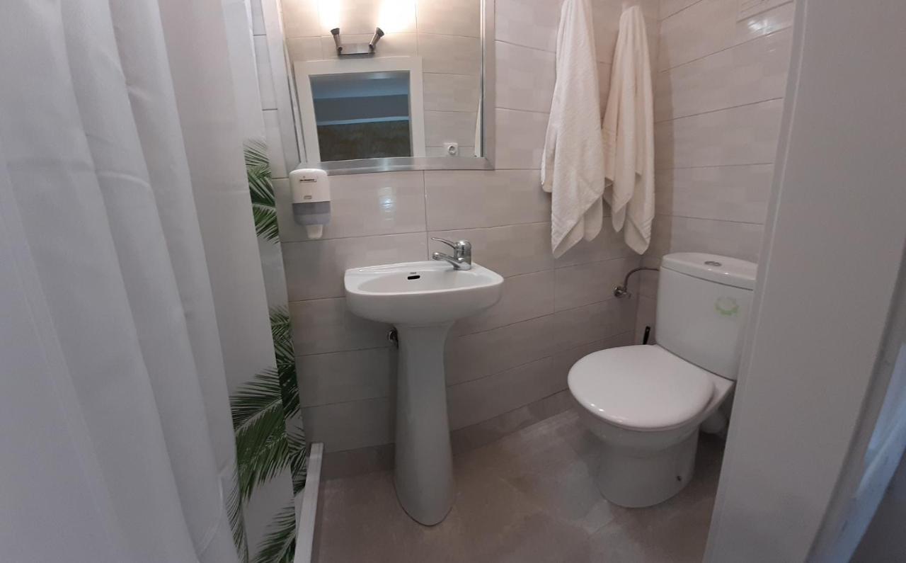 Hostal Verdemar Хіхон Екстер'єр фото