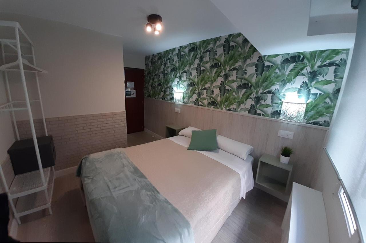 Hostal Verdemar Хіхон Екстер'єр фото