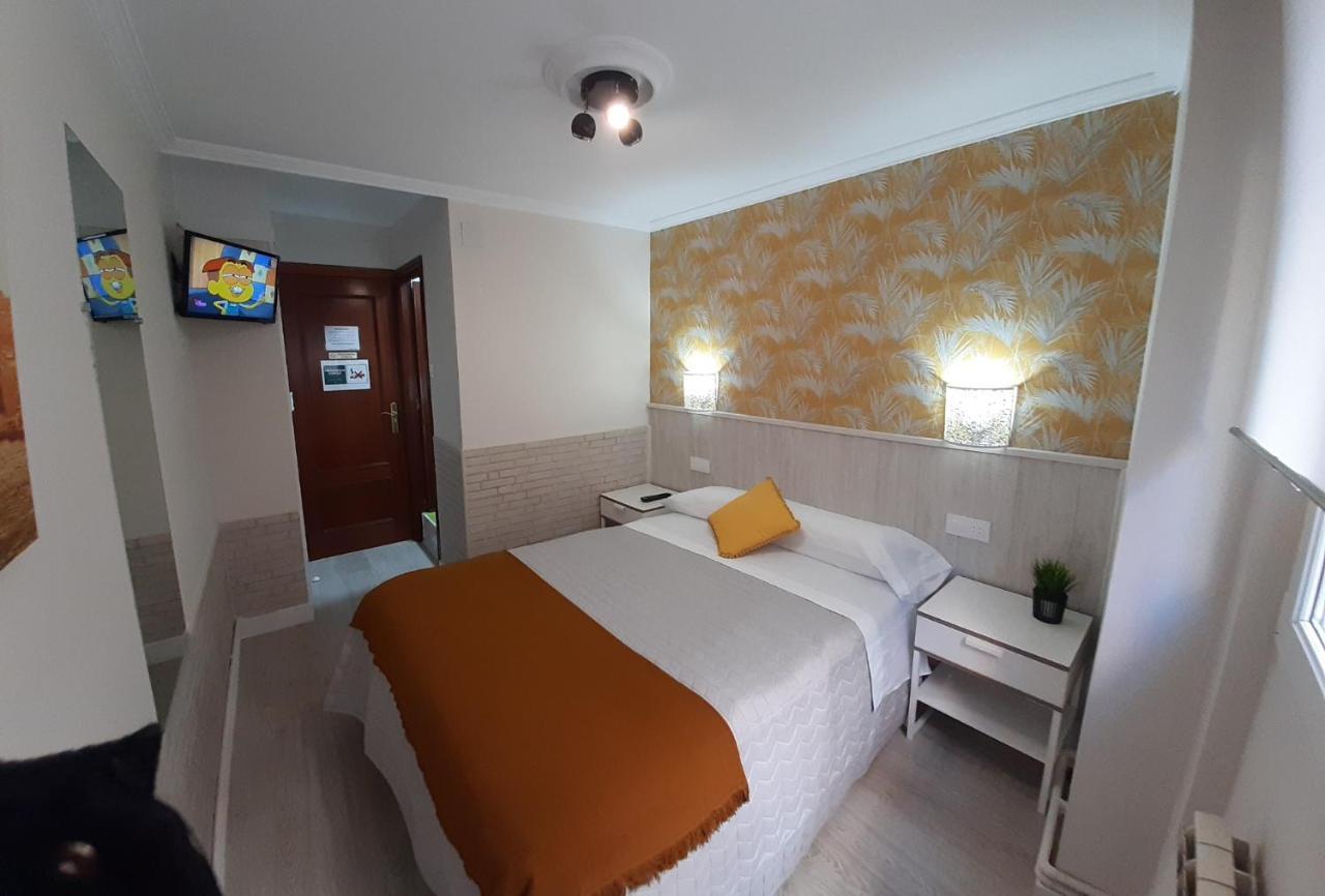 Hostal Verdemar Хіхон Екстер'єр фото