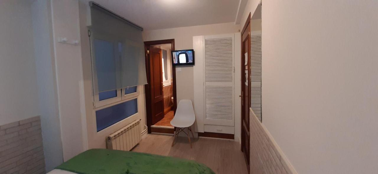 Hostal Verdemar Хіхон Екстер'єр фото