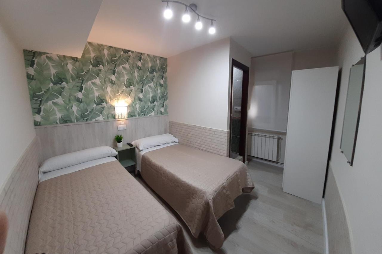 Hostal Verdemar Хіхон Екстер'єр фото