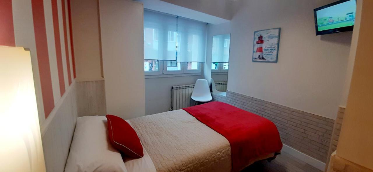 Hostal Verdemar Хіхон Екстер'єр фото