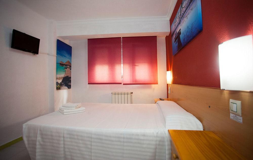 Hostal Verdemar Хіхон Екстер'єр фото